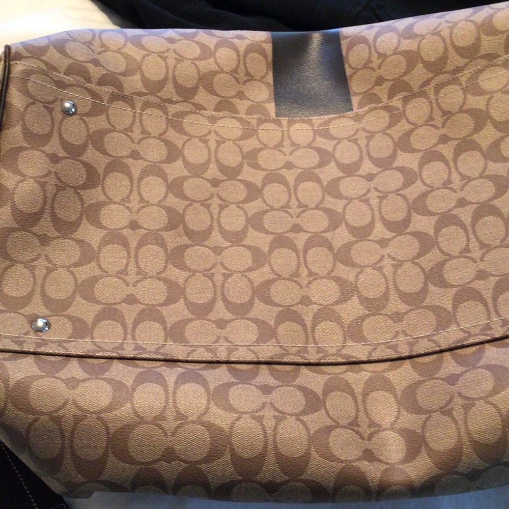 Women’s Coach Brown and Black Large Duffle Bag - Picture 7 of 8
